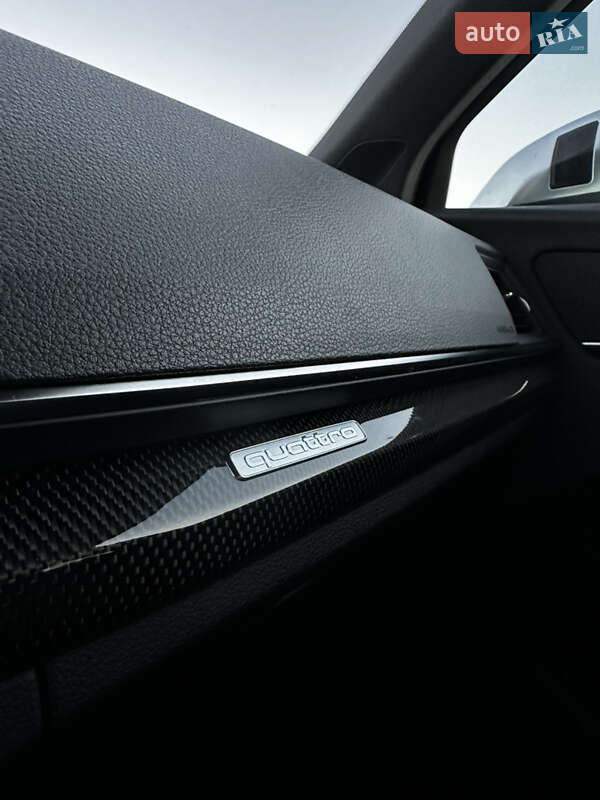 Внедорожник / Кроссовер Audi SQ5 2017 в Стрые