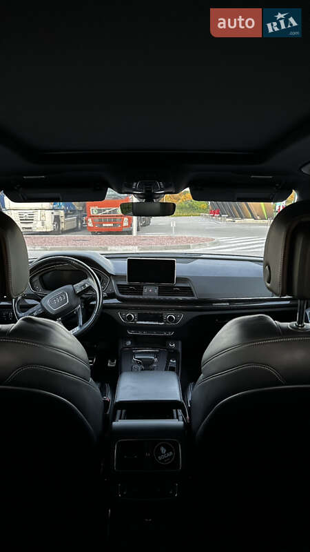 Внедорожник / Кроссовер Audi SQ5 2017 в Стрые