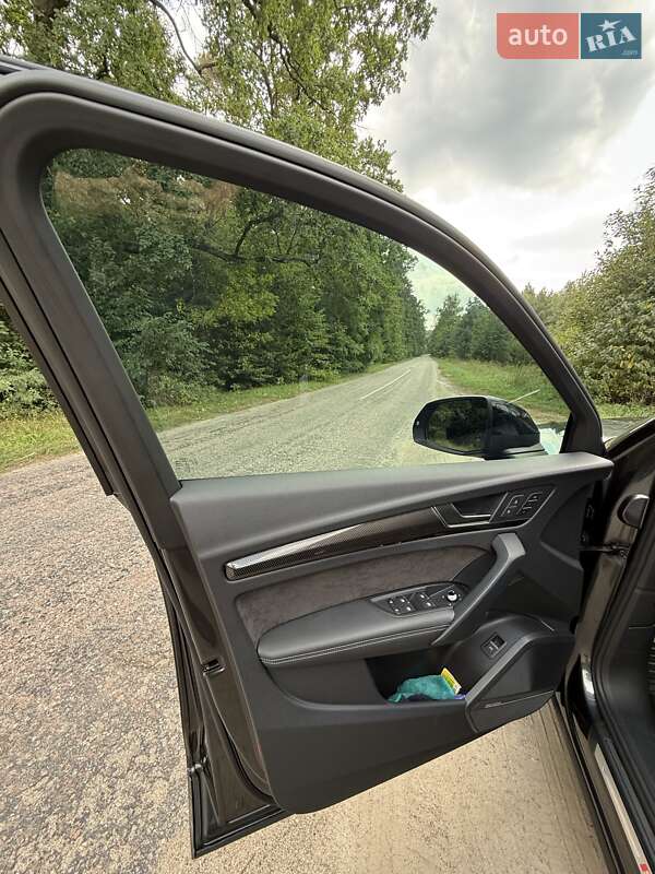 Внедорожник / Кроссовер Audi SQ5 2018 в Киеве