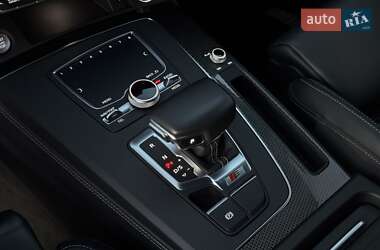 Внедорожник / Кроссовер Audi SQ5 2020 в 