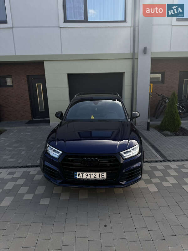 Внедорожник / Кроссовер Audi SQ5 2017 в Ивано-Франковске