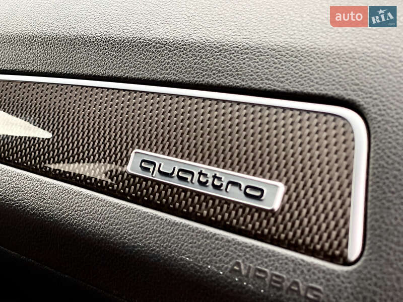 Внедорожник / Кроссовер Audi SQ5 2013 в Киеве