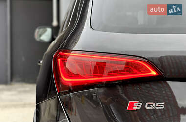 Внедорожник / Кроссовер Audi SQ5 2013 в 