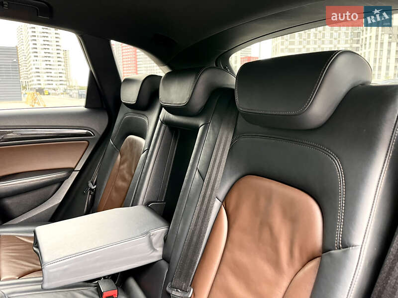 Внедорожник / Кроссовер Audi SQ5 2013 в Киеве