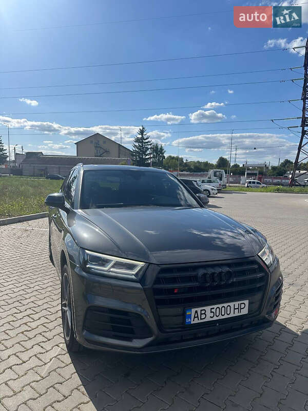 Внедорожник / Кроссовер Audi SQ5 2017 в Виннице