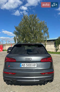 Позашляховик / Кросовер Audi SQ5 2017 в 