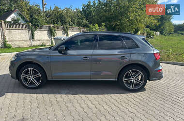 Позашляховик / Кросовер Audi SQ5 2017 в 