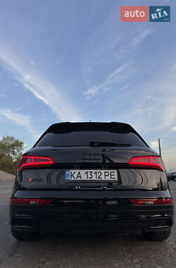 Внедорожник / Кроссовер Audi SQ5 2017 в 