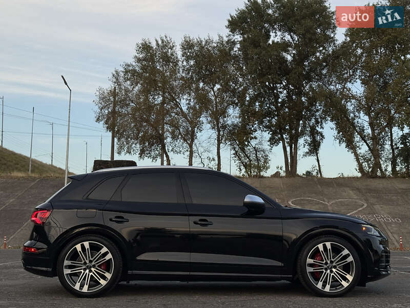 Внедорожник / Кроссовер Audi SQ5 2017 в Киеве