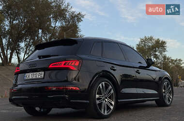 Внедорожник / Кроссовер Audi SQ5 2017 в 