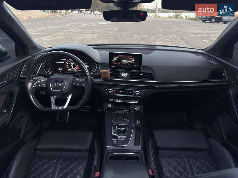 Внедорожник / Кроссовер Audi SQ5 2017 в Киеве