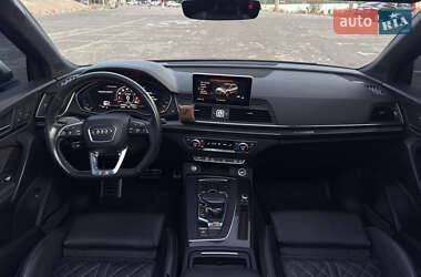 Внедорожник / Кроссовер Audi SQ5 2017 в 