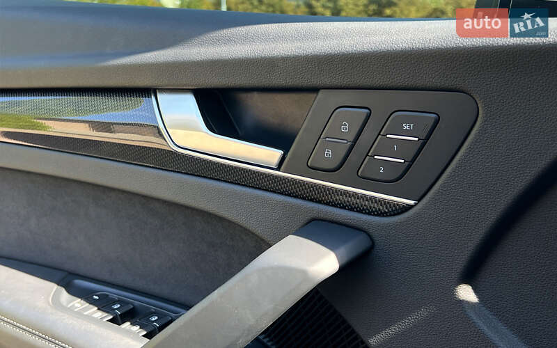 Внедорожник / Кроссовер Audi SQ5 2020 в Львове