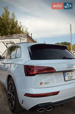 Внедорожник / Кроссовер Audi SQ5 2020 в 