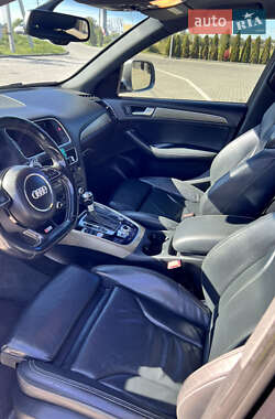 Внедорожник / Кроссовер Audi SQ5 2014 в 