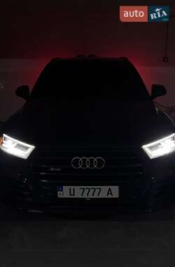 Внедорожник / Кроссовер Audi SQ5 2019 в 