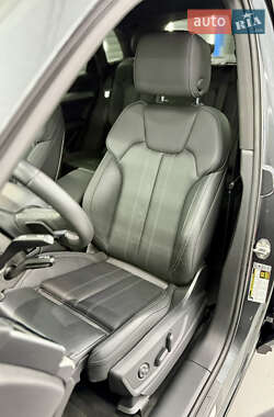 Внедорожник / Кроссовер Audi SQ5 2020 в 