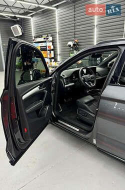 Внедорожник / Кроссовер Audi SQ5 2020 в 