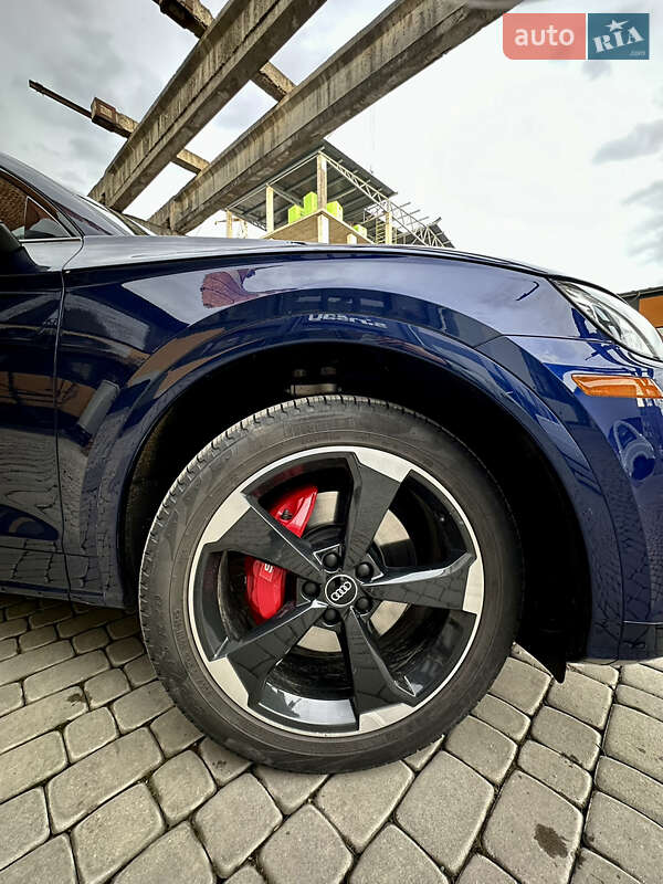 Внедорожник / Кроссовер Audi SQ5 2020 в Коломые