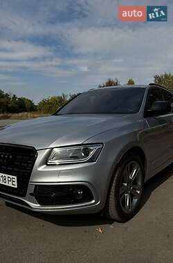 Внедорожник / Кроссовер Audi SQ5 2016 в 