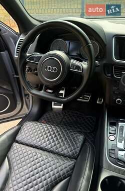 Внедорожник / Кроссовер Audi SQ5 2016 в 