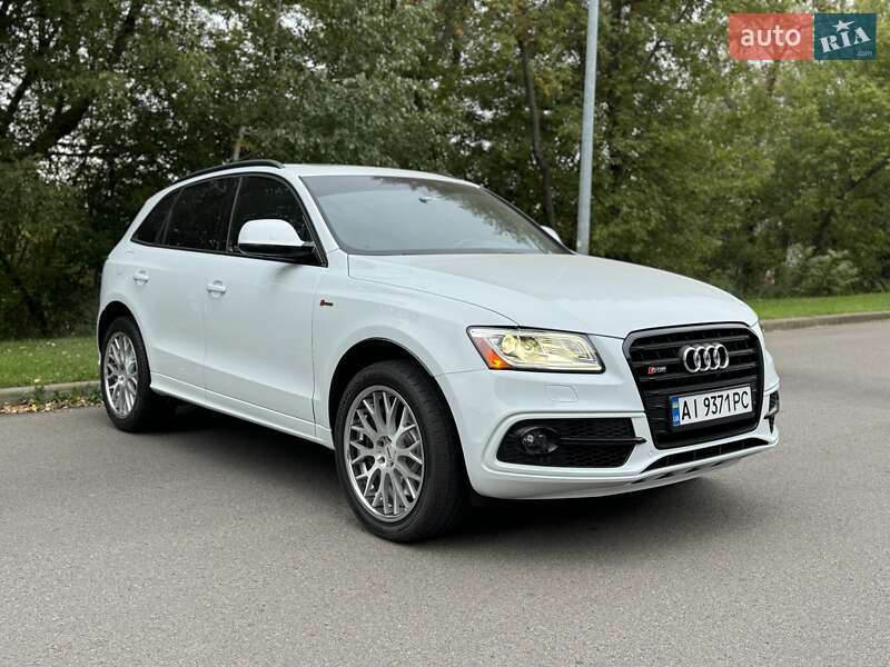 Внедорожник / Кроссовер Audi SQ5 2015 в Киеве