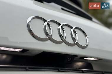 Внедорожник / Кроссовер Audi SQ5 2015 в 