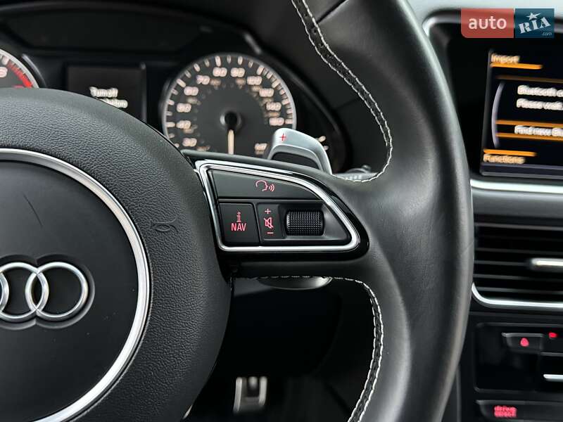 Внедорожник / Кроссовер Audi SQ5 2015 в Киеве