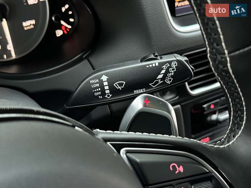 Внедорожник / Кроссовер Audi SQ5 2015 в Киеве