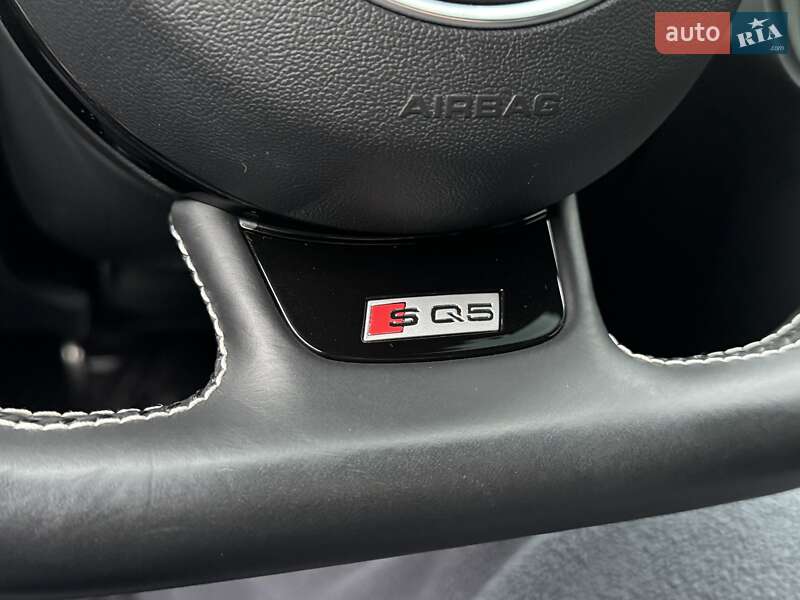 Внедорожник / Кроссовер Audi SQ5 2015 в Киеве