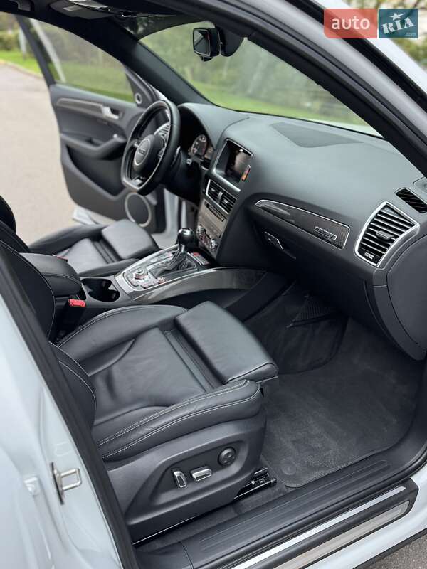 Внедорожник / Кроссовер Audi SQ5 2015 в Киеве