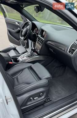 Внедорожник / Кроссовер Audi SQ5 2015 в 