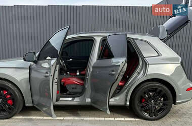 Внедорожник / Кроссовер Audi SQ5 2019 в 