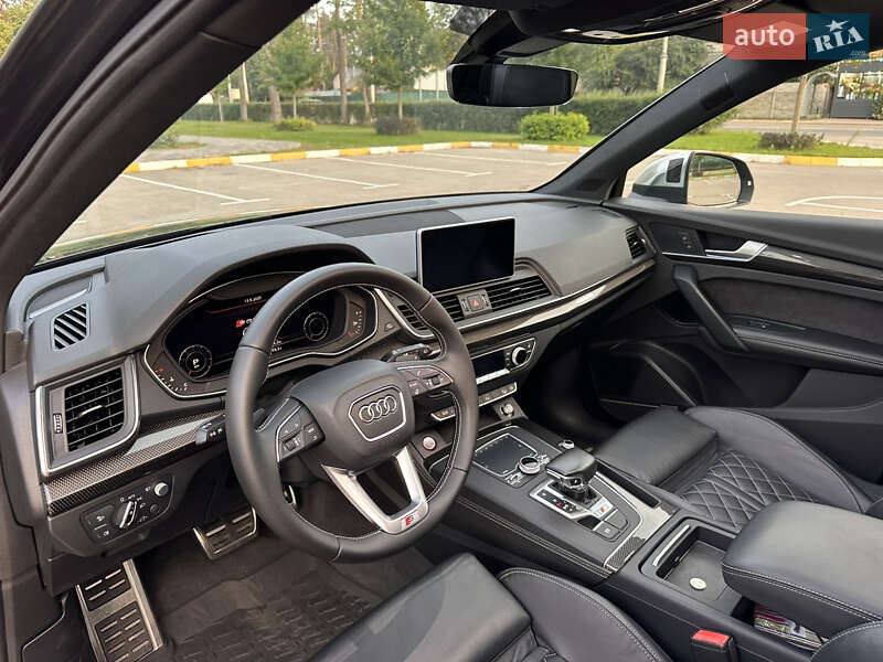 Внедорожник / Кроссовер Audi SQ5 2017 в Киеве