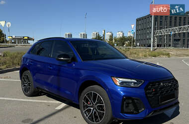 Внедорожник / Кроссовер Audi SQ5 2021 в 