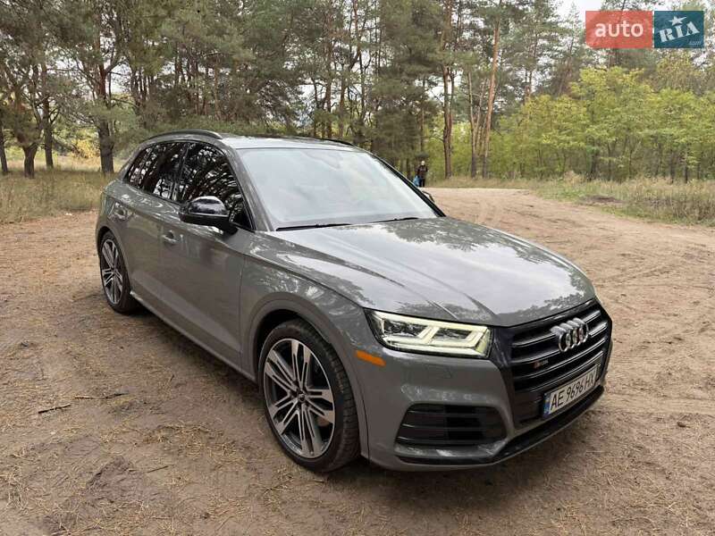 Внедорожник / Кроссовер Audi SQ5 2019 в Днепре