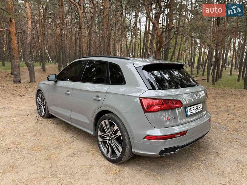 Внедорожник / Кроссовер Audi SQ5 2019 в Днепре