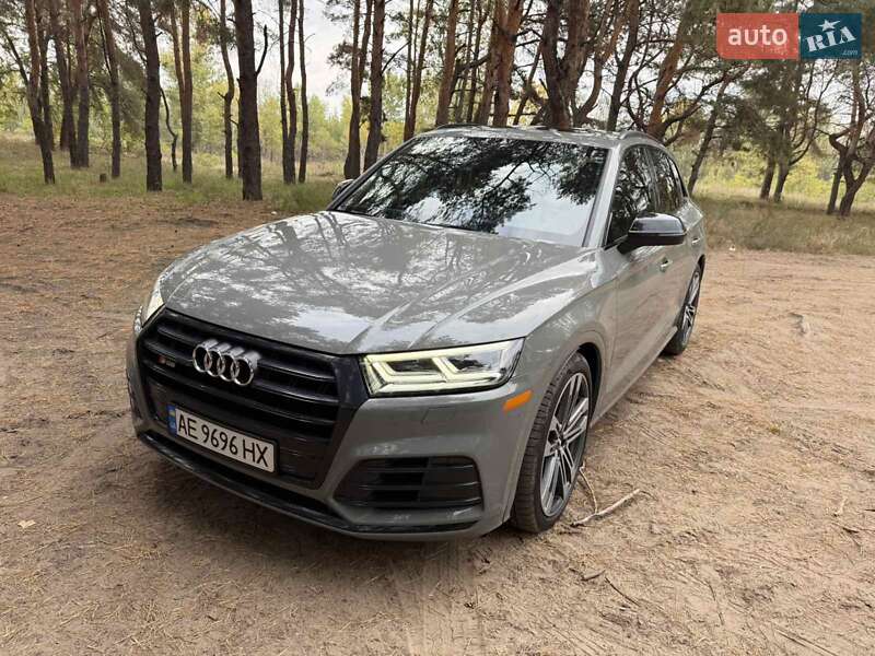 Внедорожник / Кроссовер Audi SQ5 2019 в Днепре