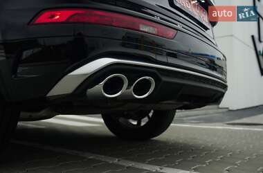 Внедорожник / Кроссовер Audi SQ5 2021 в 