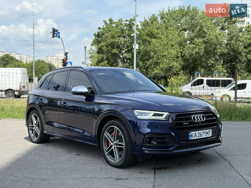 Внедорожник / Кроссовер Audi SQ5 2020 в 