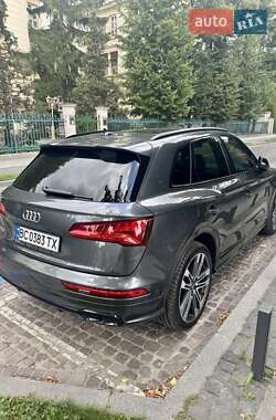 Внедорожник / Кроссовер Audi SQ5 2019 в 