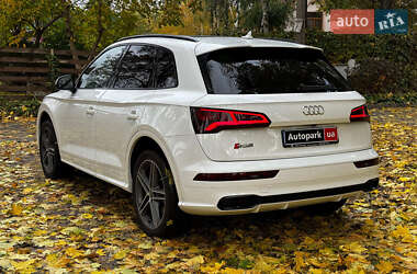 Позашляховик / Кросовер Audi SQ5 2019 в  фото 11 Позашляховик / Кросовер Audi SQ5 2019 в