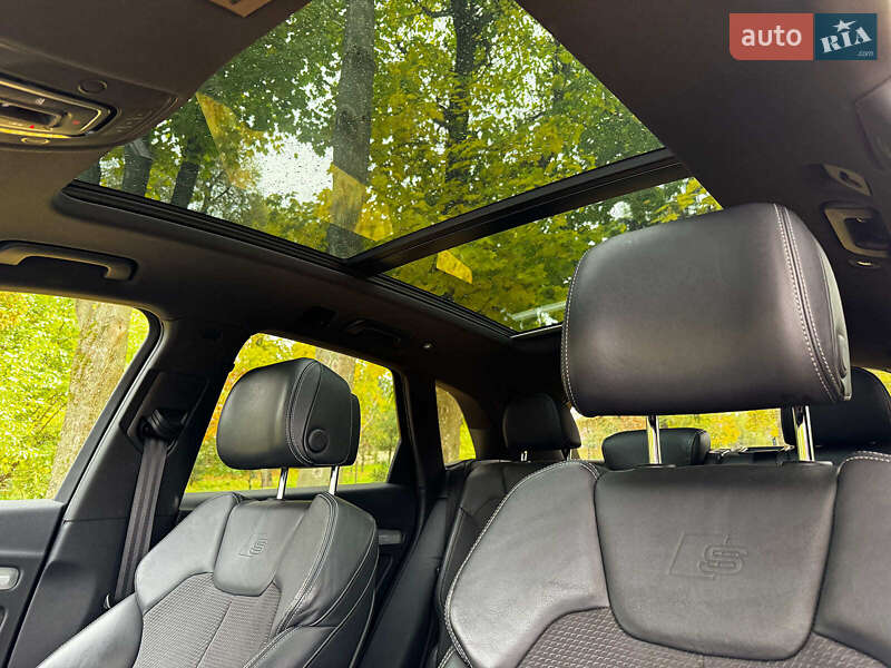 Внедорожник / Кроссовер Audi SQ5 2019 в Киеве