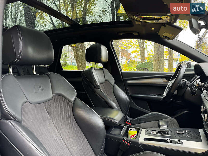 Внедорожник / Кроссовер Audi SQ5 2019 в Киеве