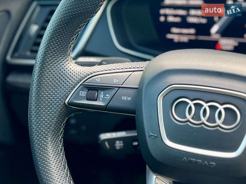 Внедорожник / Кроссовер Audi SQ5 2021 в Киеве