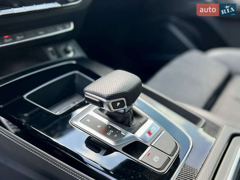 Внедорожник / Кроссовер Audi SQ5 2021 в Киеве