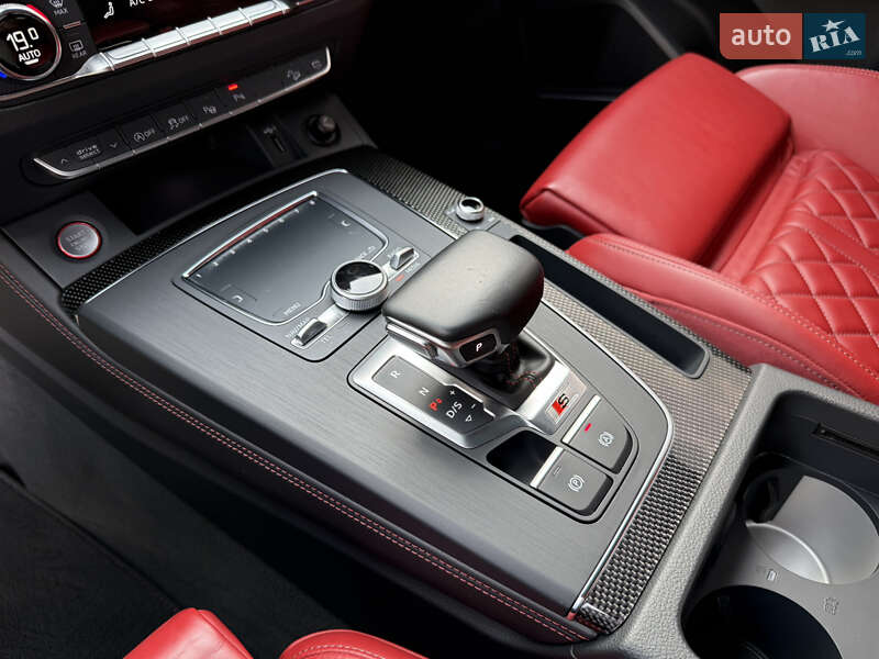 Позашляховик / Кросовер Audi SQ5 2020 в Києві фото 42 Позашляховик / Кросовер Audi SQ5 2020 в Києві