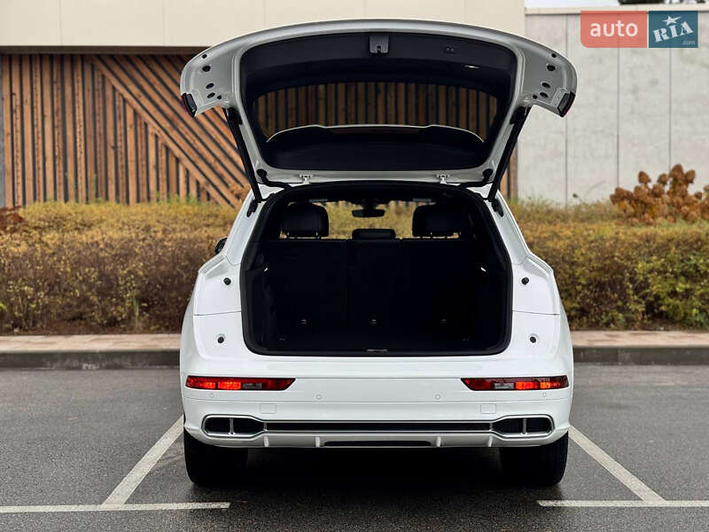 Позашляховик / Кросовер Audi SQ5 2018 в Києві фото 28 Позашляховик / Кросовер Audi SQ5 2018 в Києві