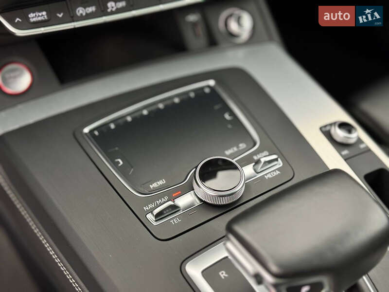 Позашляховик / Кросовер Audi SQ5 2018 в Києві фото 45 Позашляховик / Кросовер Audi SQ5 2018 в Києві