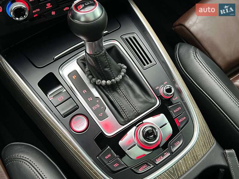 Внедорожник / Кроссовер Audi SQ5 2015 в Киеве